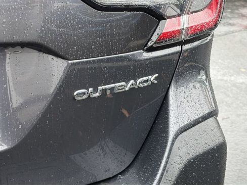 Used 2024 Subaru Outback Limited image 11