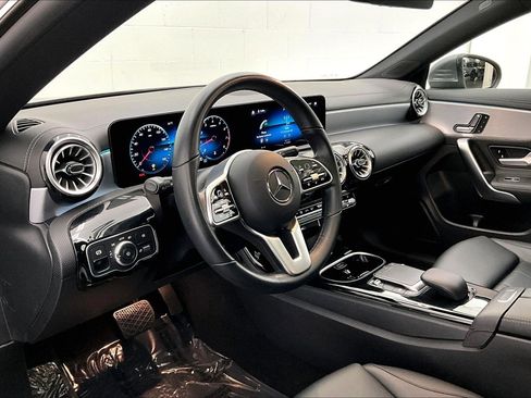 Used 2022 Mercedes-Benz CLA 250 image 19