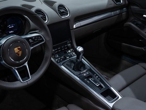 Used 2022 Porsche 718 Boxster RWD image 48