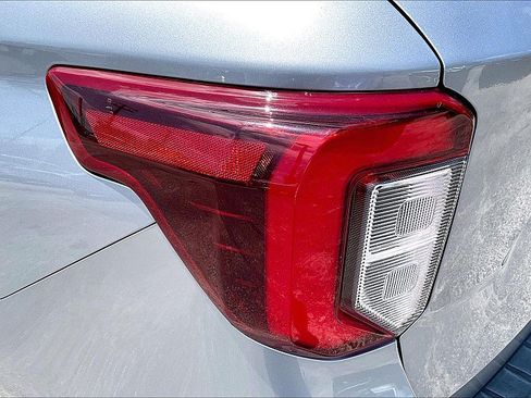 Used 2022 Ford Explorer ST-Line w/ Class IV Trailer Tow Package AWD/4WD image 26