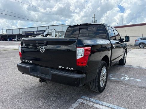 Used 2020 Nissan Titan SV w/ SV Convenience Package AWD/4WD image 3