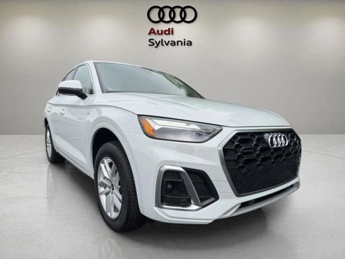 Certified 2023 Audi Q5 2.0T Premium w/ Convenience Package AWD/4WD image 1