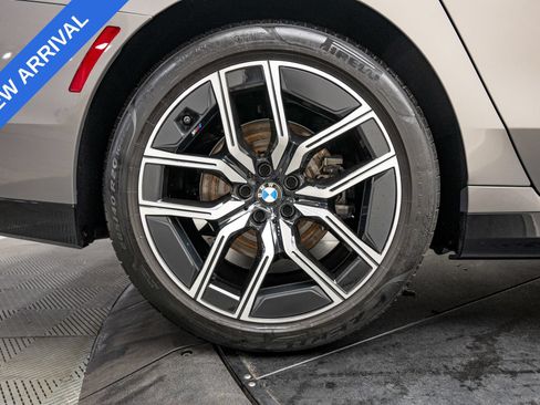 Used 2023 BMW 740i RWD image 38