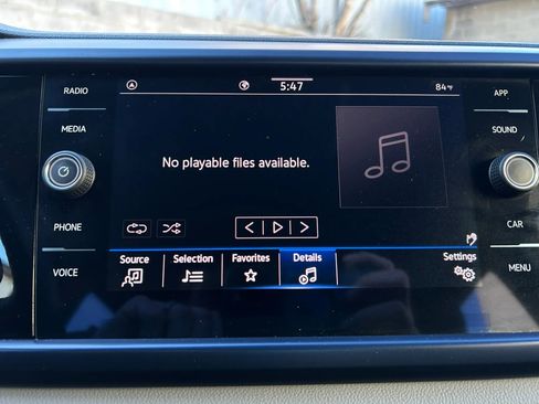 Used 2023 Volkswagen Taos SE FWD image 18
