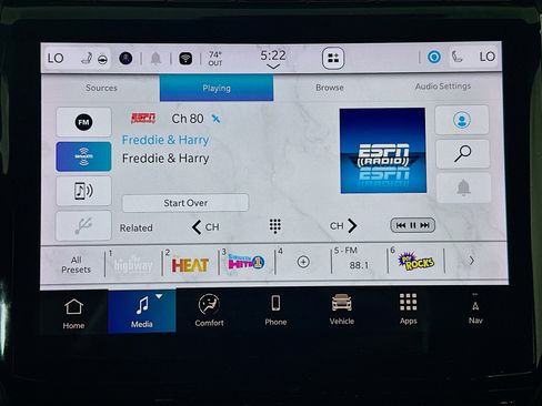 Used 2024 Jeep Grand Cherokee Limited image 21