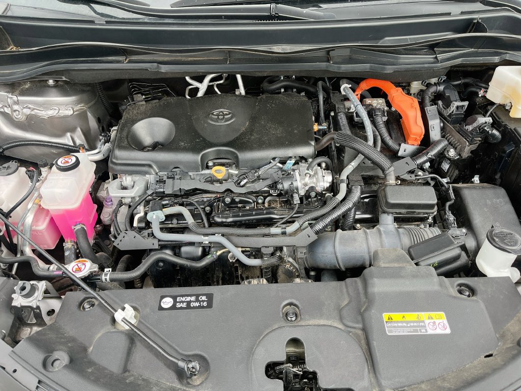 Used 2025 Toyota Sienna XLE w/ XLE Plus Package AWD/4WD image 32
