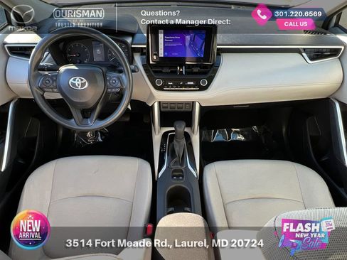Used 2024 Toyota Corolla Cross L image 17
