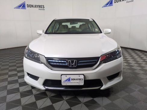 Used 2015 Honda Accord Hybrid Sedan image 8