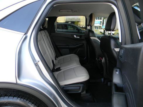 Used 2022 Ford Escape Titanium w/ Class II Trailer Tow Package AWD/4WD image 14