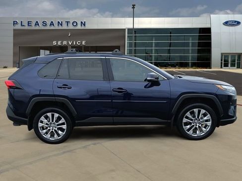 Used 2024 Toyota RAV4 XLE Premium FWD image 6