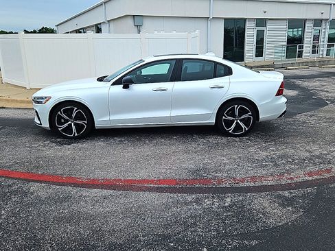 Used 2024 Volvo S60 B5 Core AWD/4WD image 3
