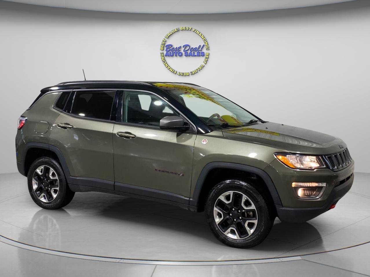 Used 2018 Jeep Compass Trailhawk w/ Cold Weather Group AWD/4WD image 7