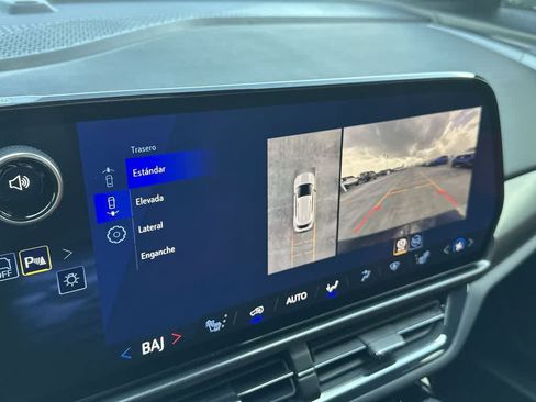 Used 2026 Chevrolet Equinox EV RS FWD image 19