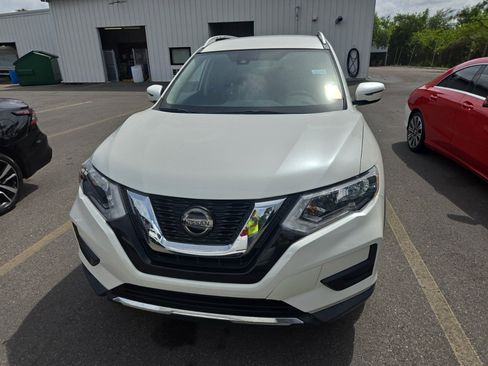 Used 2020 Nissan Rogue SV image 4