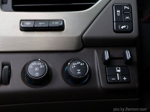 Used 2019 GMC Yukon XL Denali AWD/4WD image 24