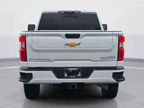 Used 2024 Chevrolet Silverado 2500 High Country w/ High Country Premium Package image 4