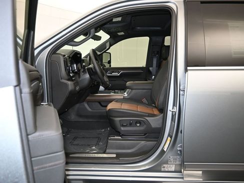 New 2026 Chevrolet Silverado 2500 High Country w/ High Country Premium Package AWD/4WD image 22