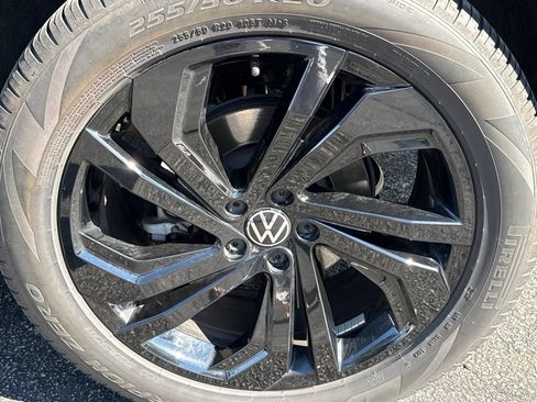 Used 2023 Volkswagen Atlas SE w/ Panoramic Sunroof Package AWD/4WD image 10