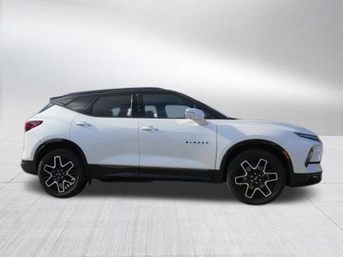 Used 2024 Chevrolet Blazer RS w/ Driver Confidence II Package image 2