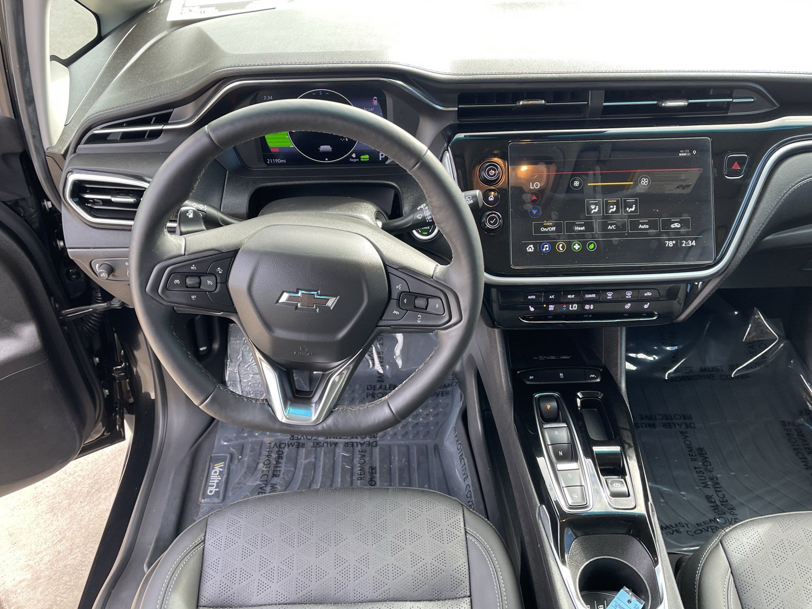 Used 2023 Chevrolet Bolt LT w/ Infotainment Package FWD image 12