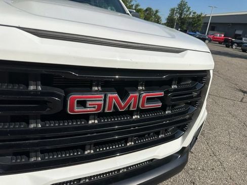 Used 2022 GMC Canyon Elevation Standard w/ Convenience Package AWD/4WD image 8