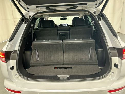 Used 2022 Mitsubishi Outlander SEL image 23