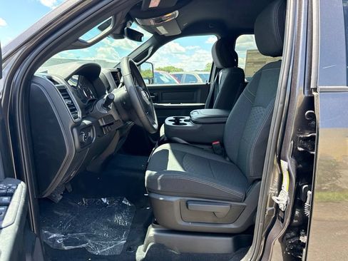 New 2026 RAM 2500 Tradesman AWD/4WD image 16