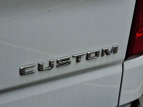 Used 2023 Chevrolet Silverado 1500 Custom AWD/4WD image 30
