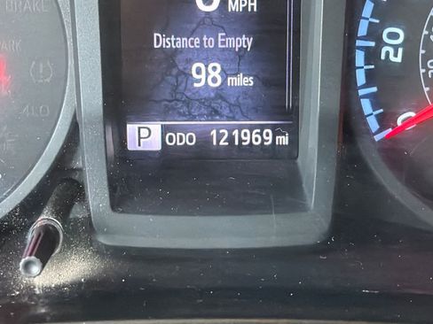 Used 2019 Toyota Tacoma SR w/ SR Convenience Package image 25