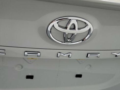 Used 2024 Toyota Camry SE w/ Cold Weather Package AWD/4WD image 13