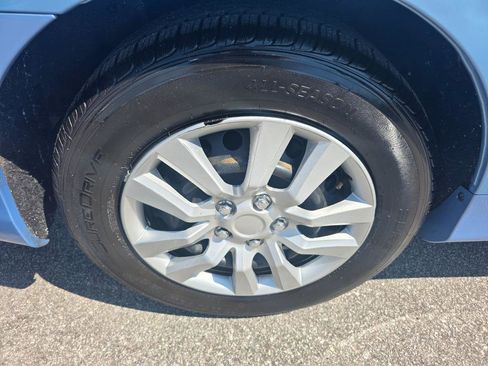 Used 2014 Toyota Camry LE image 21