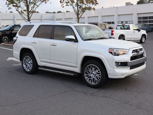 Used 2023 Toyota 4Runner Limited AWD/4WD image 2