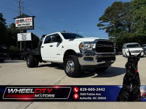 Used 2024 RAM 3500 SLT w/ Quick Order Package 2YG SLT AWD/4WD image 1