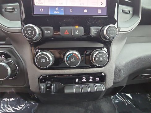 New 2026 RAM 1500 Tradesman AWD/4WD image 21