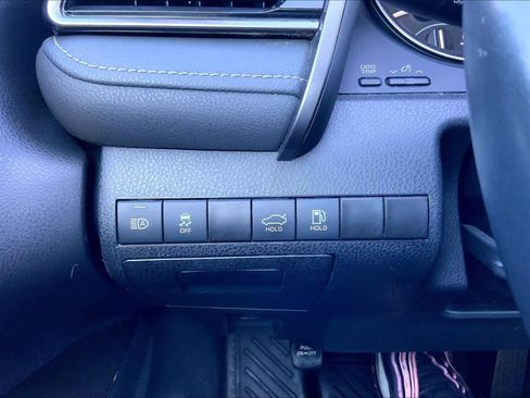 Used 2023 Toyota Camry SE image 33
