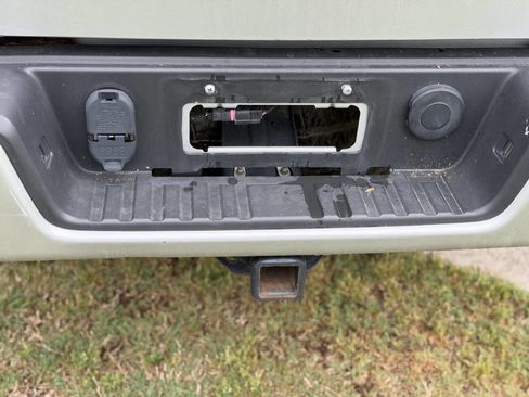 Used 2018 Chevrolet Colorado Z71 AWD/4WD image 18