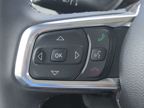 Used 2025 Jeep Wrangler Unlimited Sahara AWD/4WD image 27