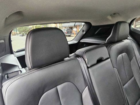 Certified 2025 Volvo XC40 B5 Core w/ Protection Package Premier image 14