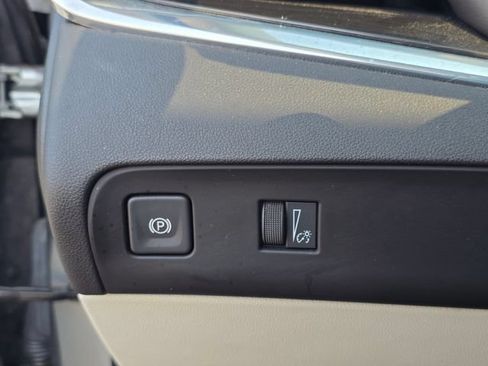 Used 2023 Buick Enclave Essence w/ Experience Buick Package FWD image 32