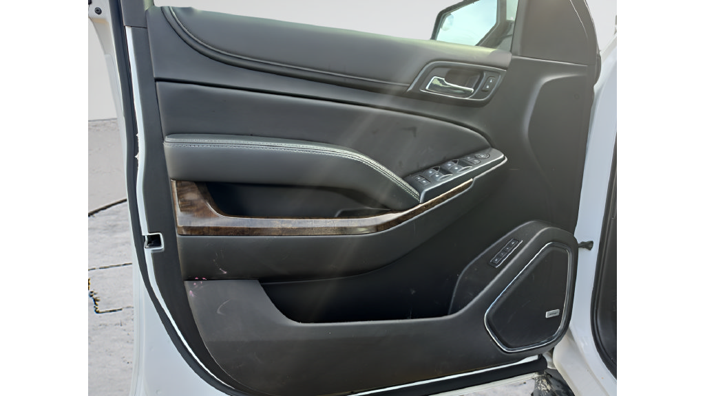 Used 2019 Chevrolet Suburban LT AWD/4WD image 15
