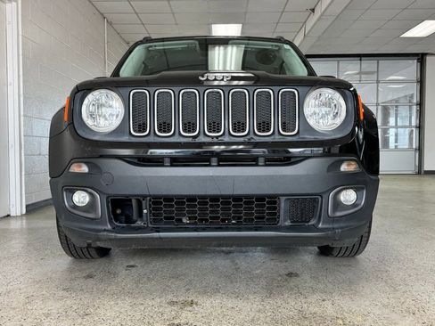 Used 2016 Jeep Renegade Latitude image 3