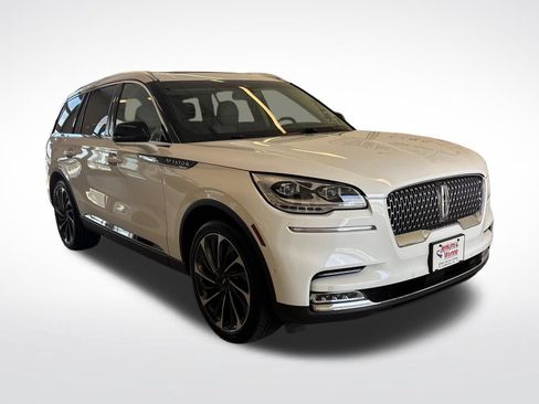 Certified 2022 Lincoln Aviator Reserve w/ Equipment Group 201A AWD/4WD image 4