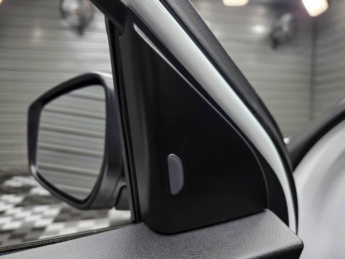 Used 2024 Nissan Kicks SV FWD image 31