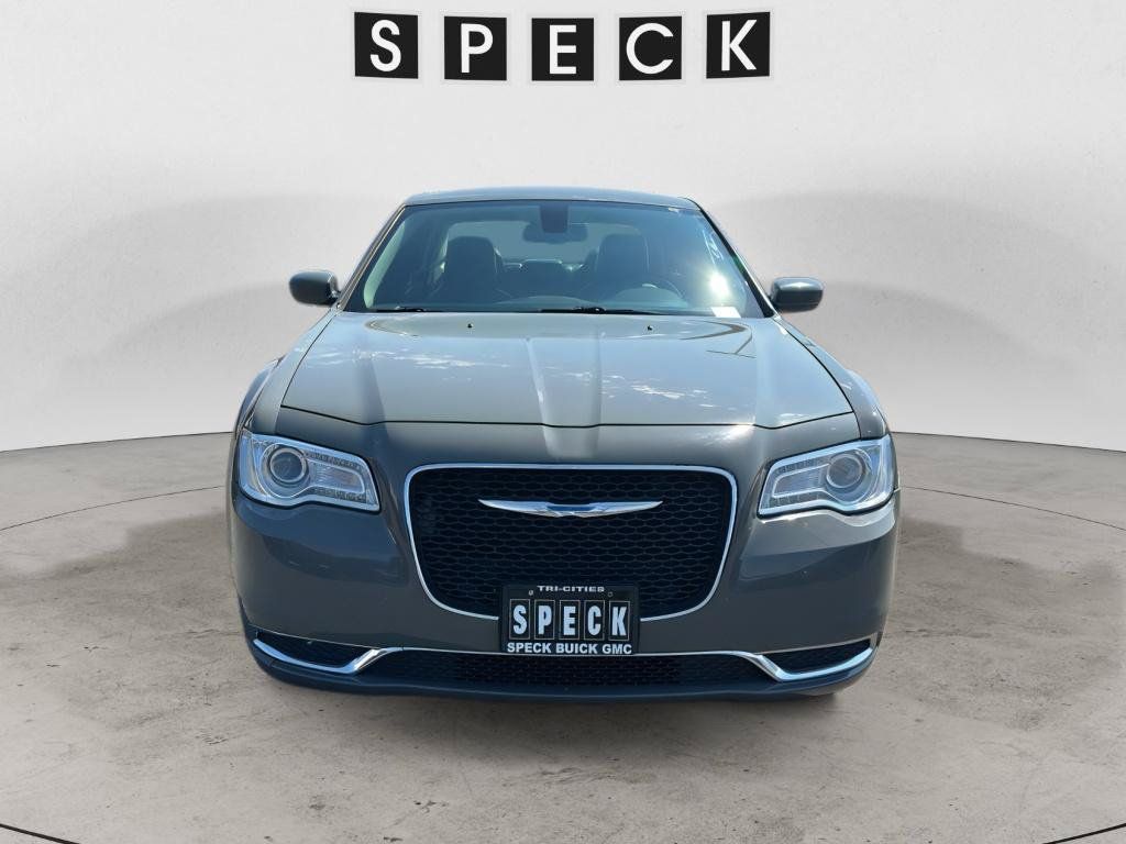 Used 2017 Chrysler 300 Limited AWD/4WD image 8