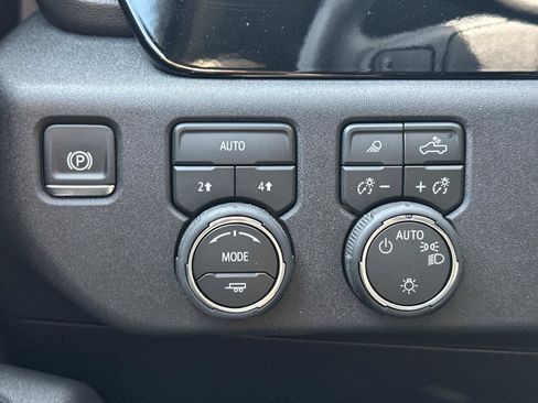 Used 2026 Chevrolet Silverado 1500 LT w/ Safety Package AWD/4WD image 24