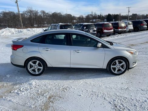 Used 2015 Ford Focus Titanium image 5