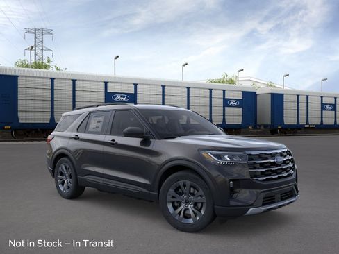New 2026 Ford Explorer Active image 7