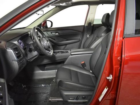 Certified 2023 Nissan Rogue SV w/ SV Premium B Package AWD/4WD image 11