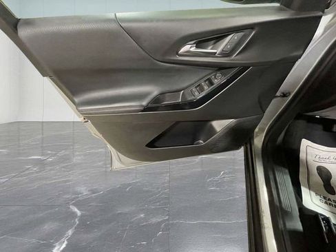 Used 2025 Chevrolet Equinox LT image 10