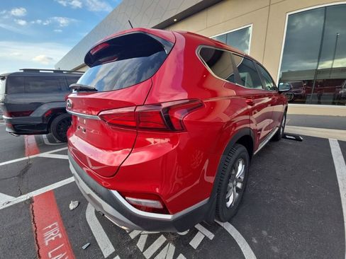 Used 2020 Hyundai Santa Fe SE image 6